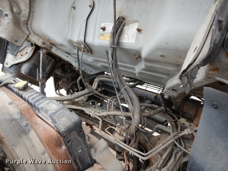 image for item DG6882 1998 GMC TB400  street sweeper truck