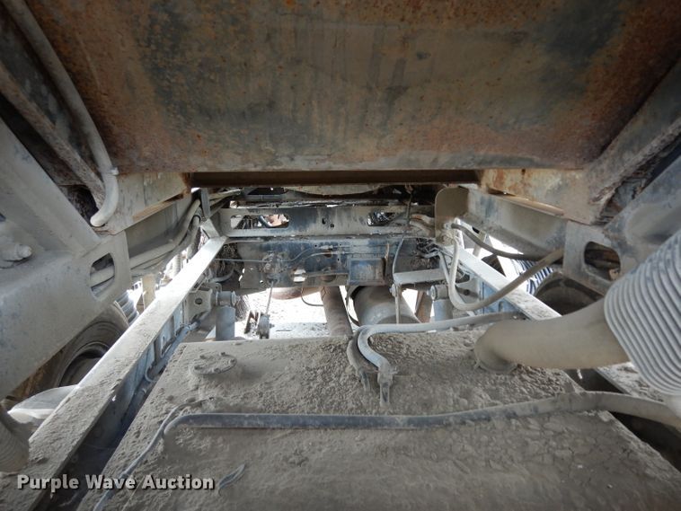 image for item DG6882 1998 GMC TB400  street sweeper truck