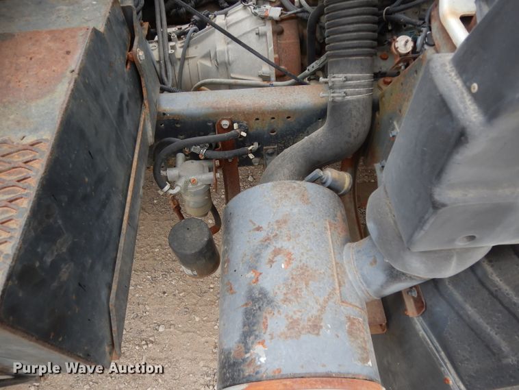 image for item DG6882 1998 GMC TB400  street sweeper truck