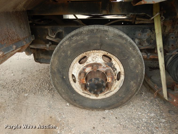 image for item DG6882 1998 GMC TB400  street sweeper truck