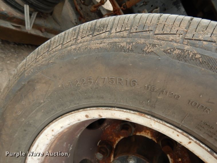 image for item DG6882 1998 GMC TB400  street sweeper truck