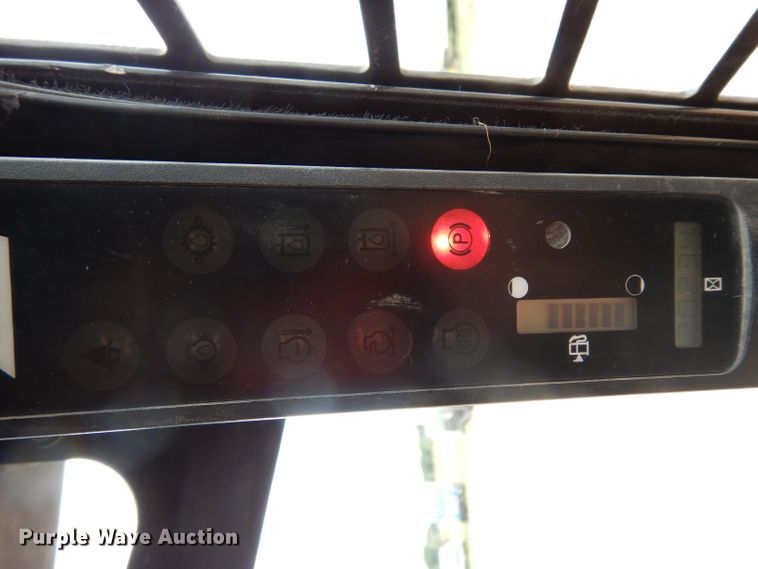 image for item DG6883 Case 420CT  tracked skid steer loader