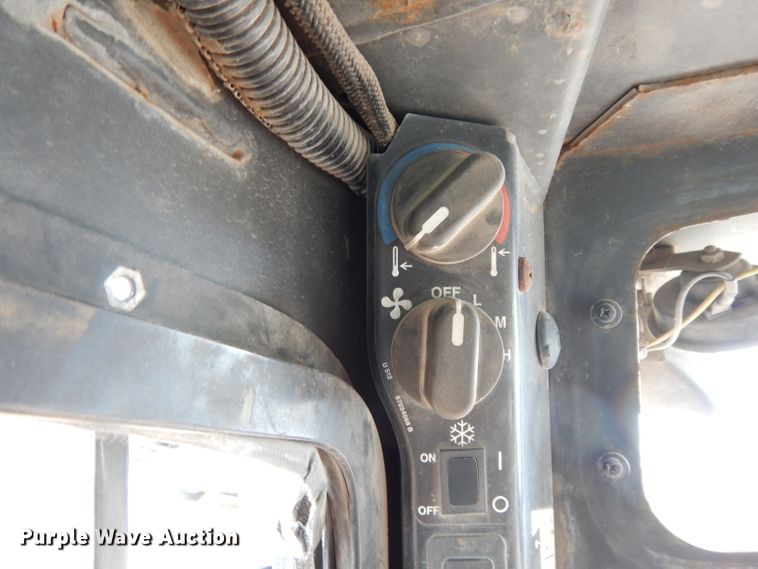 image for item DG6883 Case 420CT  tracked skid steer loader