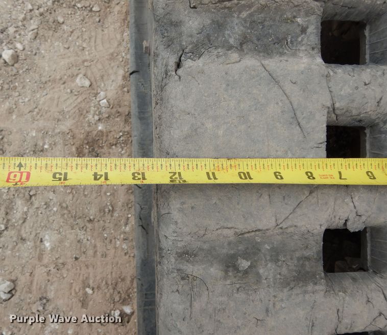 image for item DG6883 Case 420CT  tracked skid steer loader