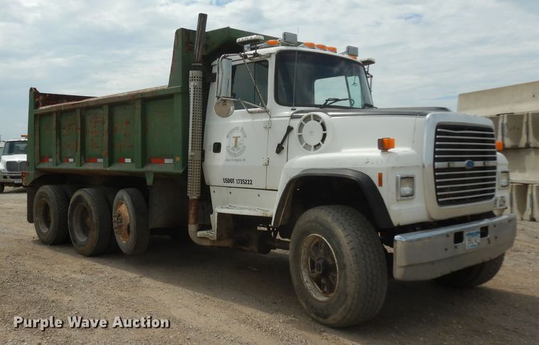 image for item DG6884 1997 Ford LT8000  dump truck