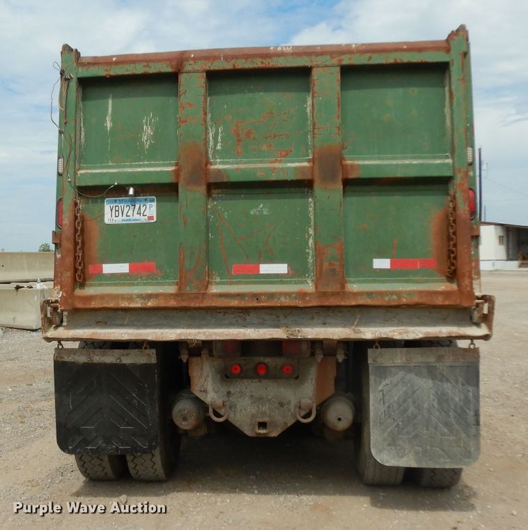 image for item DG6884 1997 Ford LT8000  dump truck
