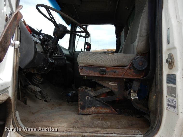 image for item DG6884 1997 Ford LT8000  dump truck