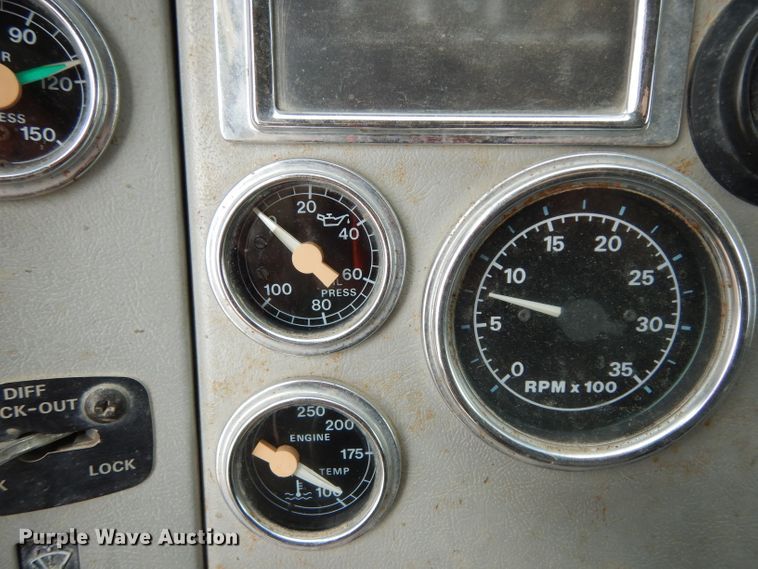 image for item DG6884 1997 Ford LT8000  dump truck