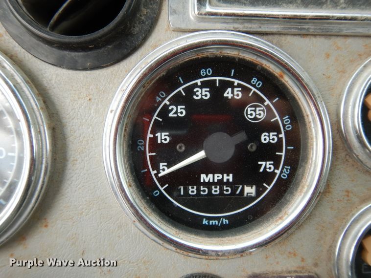 image for item DG6884 1997 Ford LT8000  dump truck