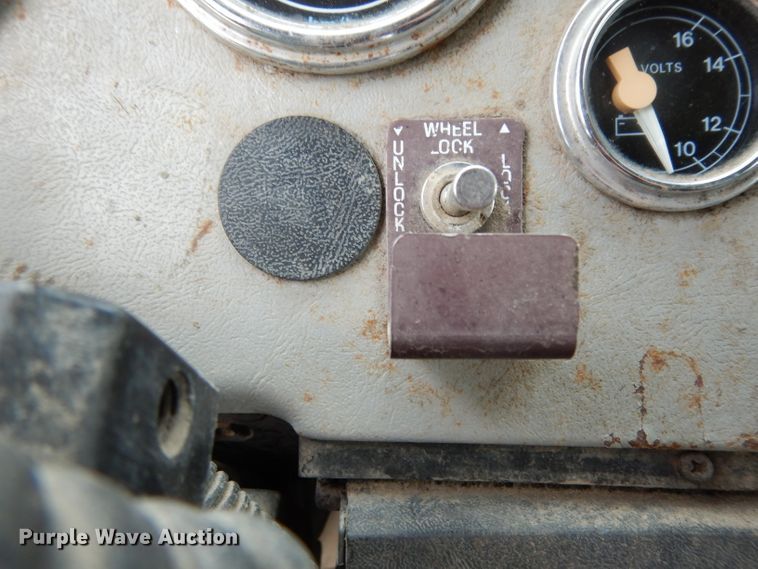 image for item DG6884 1997 Ford LT8000  dump truck