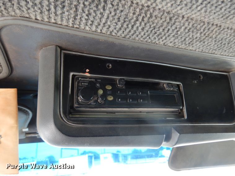 image for item DG6884 1997 Ford LT8000  dump truck