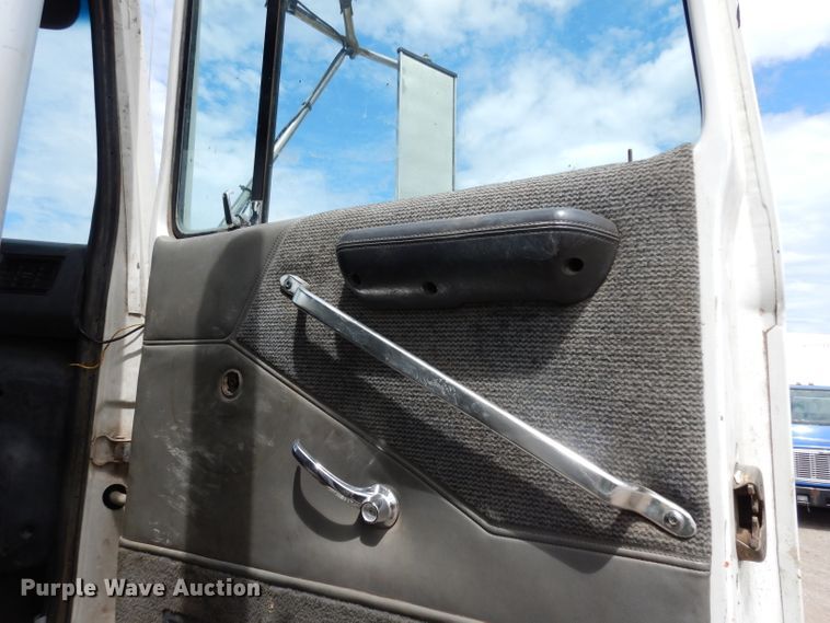 image for item DG6884 1997 Ford LT8000  dump truck