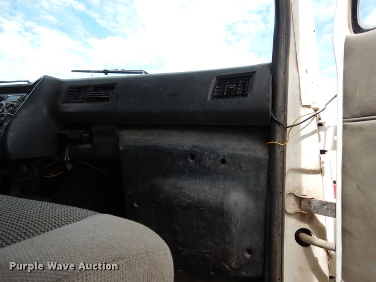 image for item DG6884 1997 Ford LT8000  dump truck