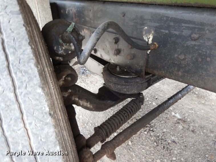 image for item DG6884 1997 Ford LT8000  dump truck