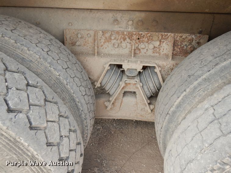 image for item DG6884 1997 Ford LT8000  dump truck