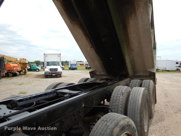 image for item DG6884 1997 Ford LT8000  dump truck