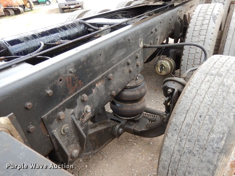 image for item DG6884 1997 Ford LT8000  dump truck