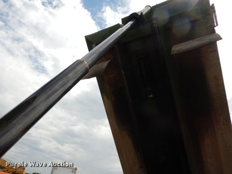 image for item DG6884 1997 Ford LT8000  dump truck