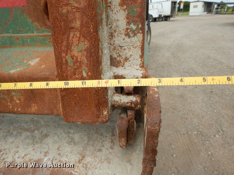 image for item DG6884 1997 Ford LT8000  dump truck