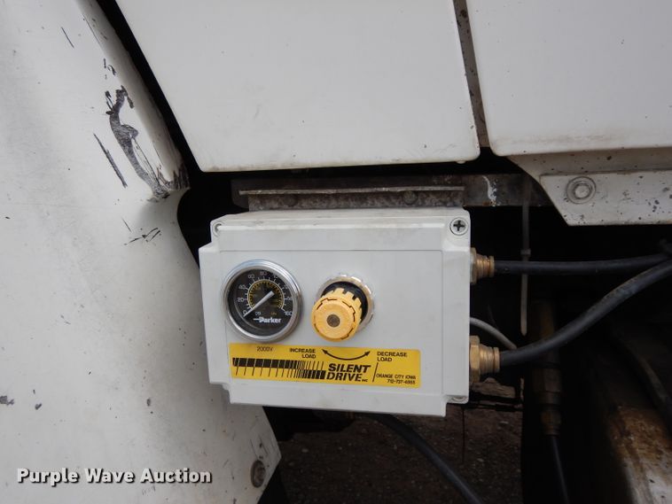 image for item DG6884 1997 Ford LT8000  dump truck