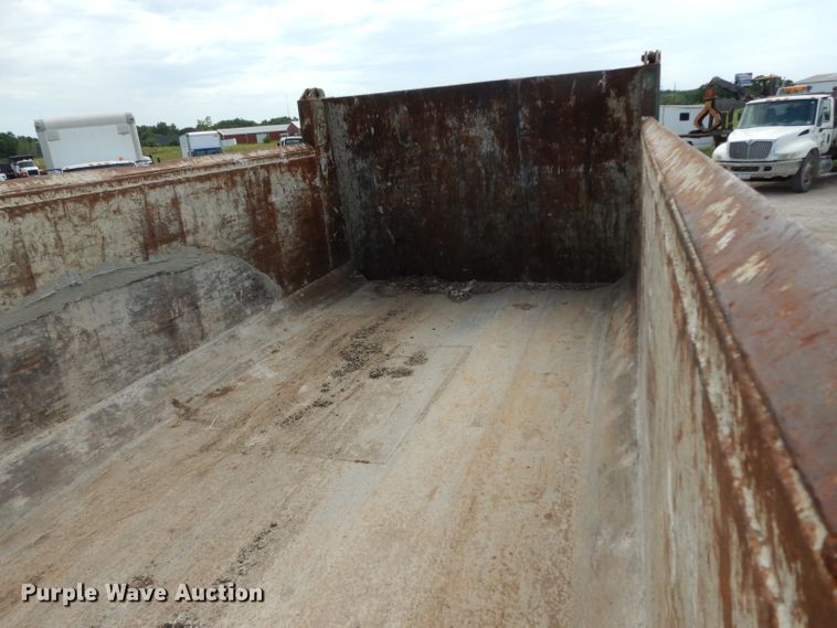 image for item DG6884 1997 Ford LT8000  dump truck