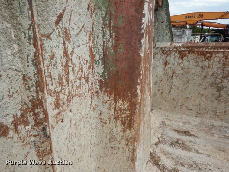 image for item DG6884 1997 Ford LT8000  dump truck