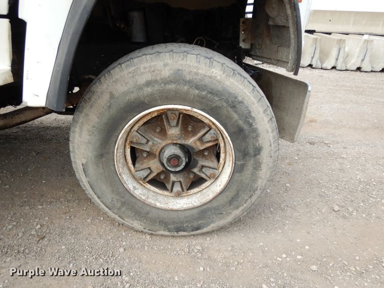 image for item DG6884 1997 Ford LT8000  dump truck