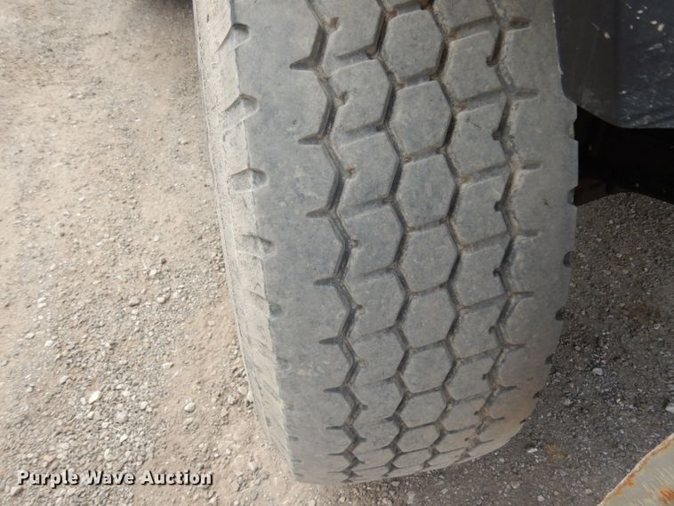 image for item DG6884 1997 Ford LT8000  dump truck