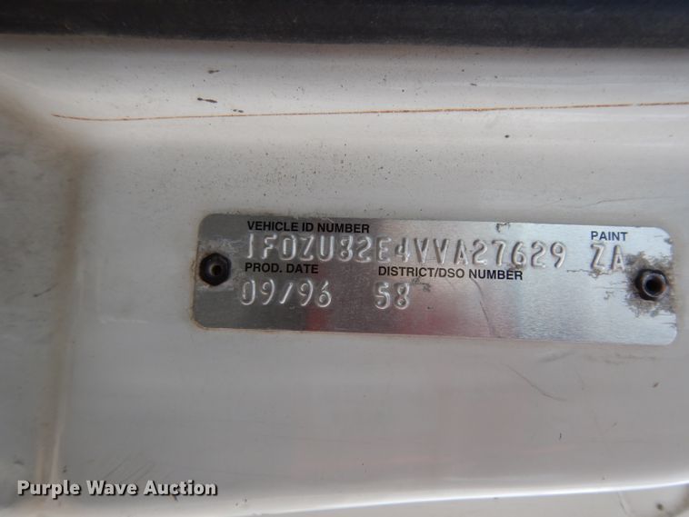 image for item DG6884 1997 Ford LT8000  dump truck