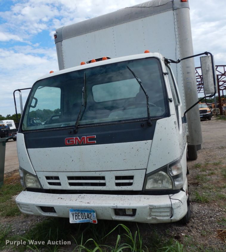 image for item DG6885 2007 GMC W4500  box truck
