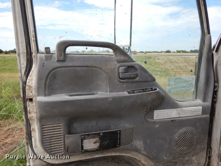 image for item DG6885 2007 GMC W4500  box truck