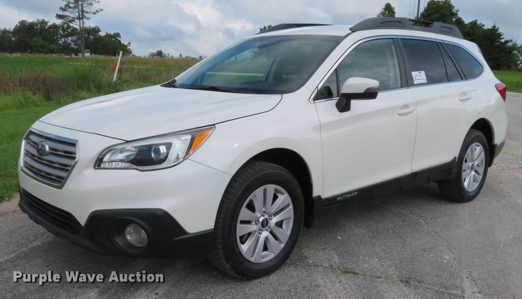 image for item DH1102 2016 Subaru Outback  passenger vehicle
