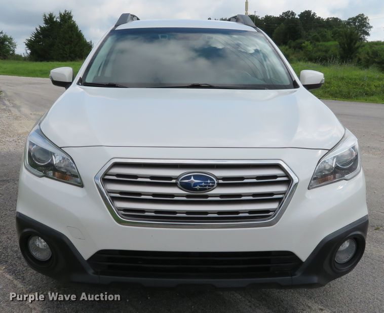 image for item DH1102 2016 Subaru Outback  passenger vehicle