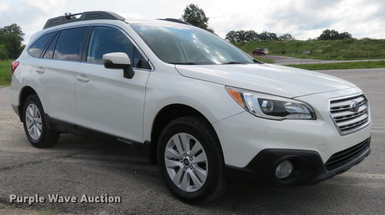 image for item DH1102 2016 Subaru Outback  passenger vehicle
