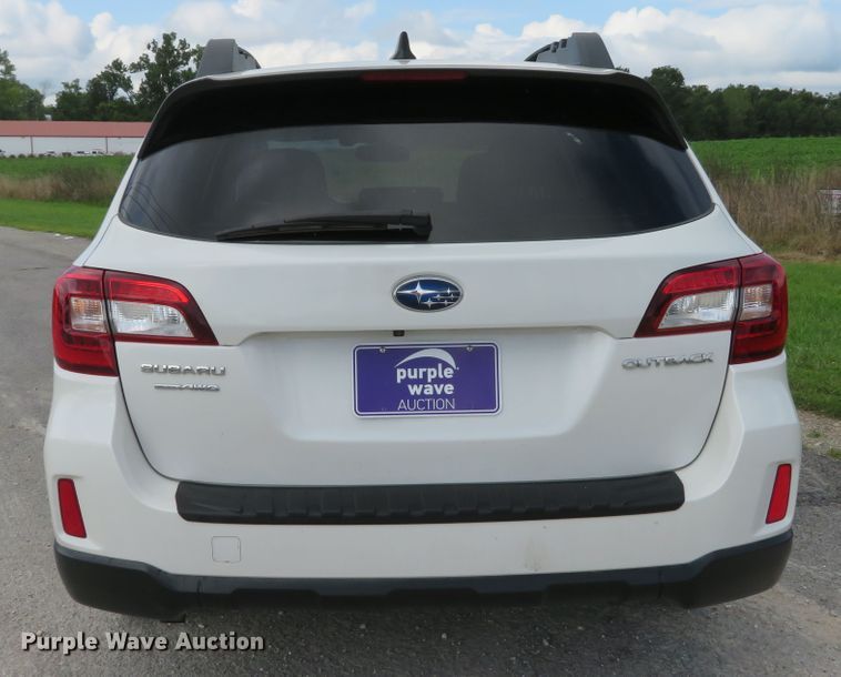 image for item DH1102 2016 Subaru Outback  passenger vehicle