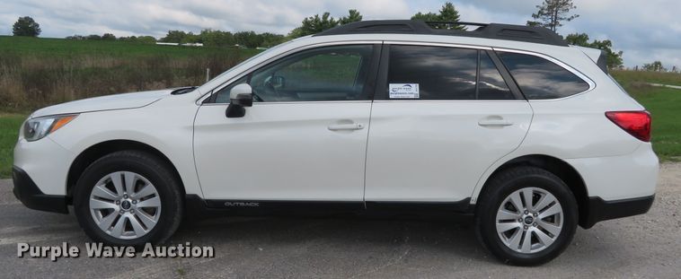 image for item DH1102 2016 Subaru Outback  passenger vehicle