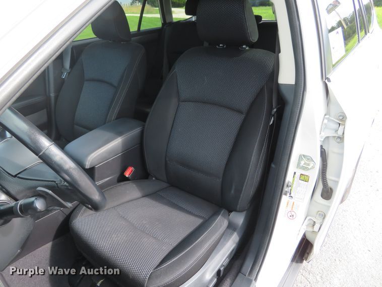 image for item DH1102 2016 Subaru Outback  passenger vehicle