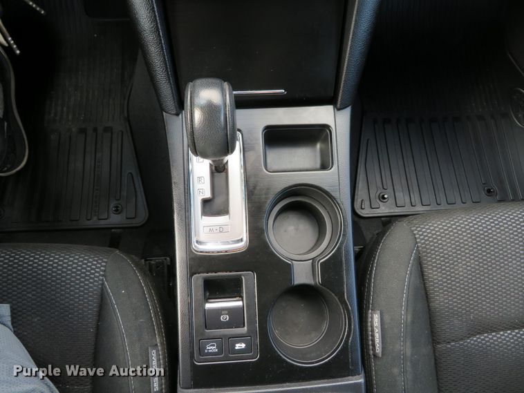 image for item DH1102 2016 Subaru Outback  passenger vehicle