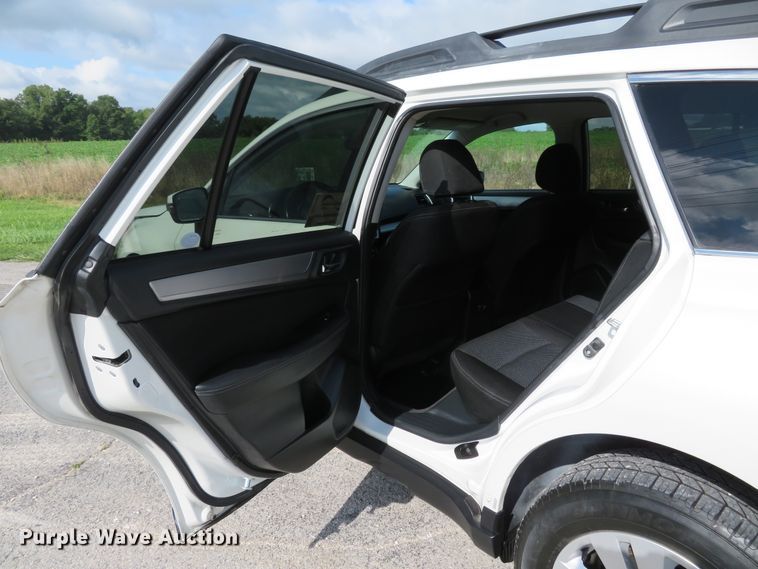 image for item DH1102 2016 Subaru Outback  passenger vehicle