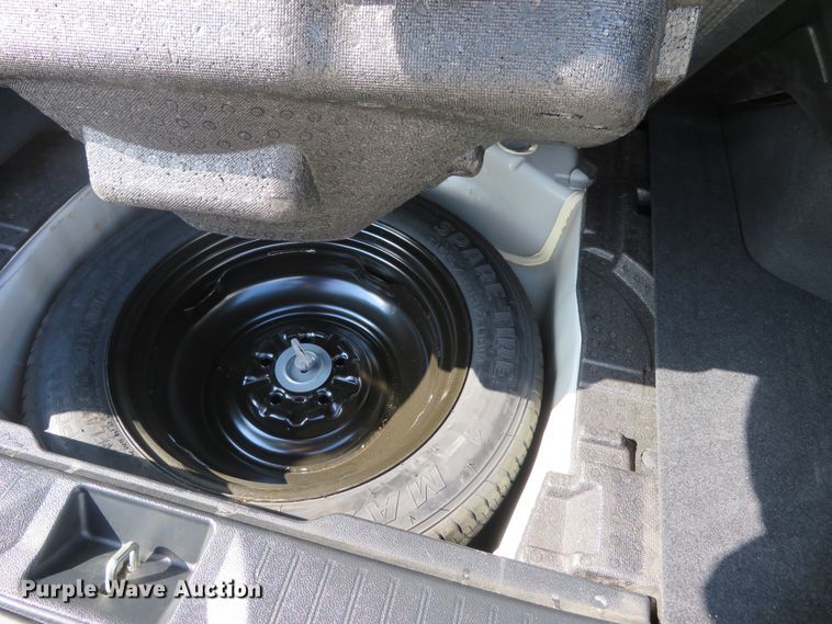 image for item DH1102 2016 Subaru Outback  passenger vehicle