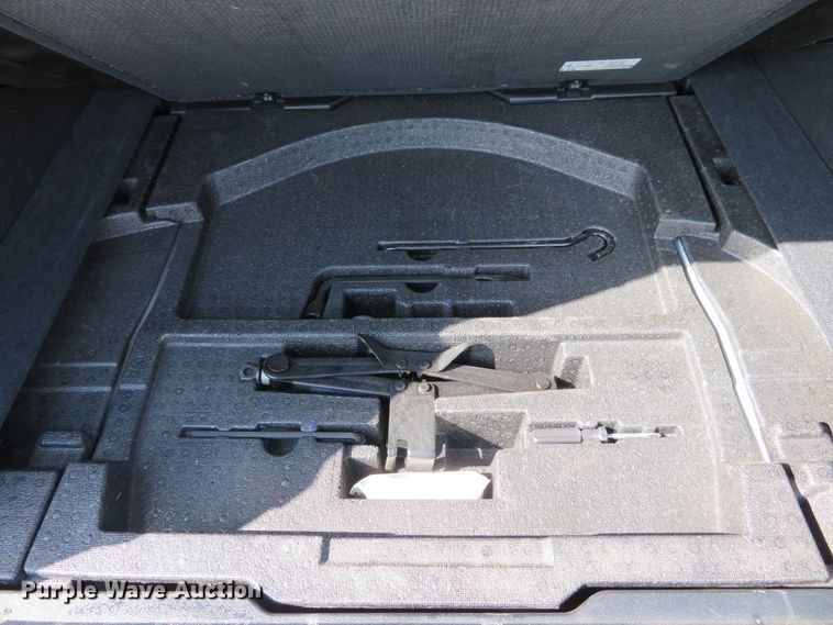 image for item DH1102 2016 Subaru Outback  passenger vehicle