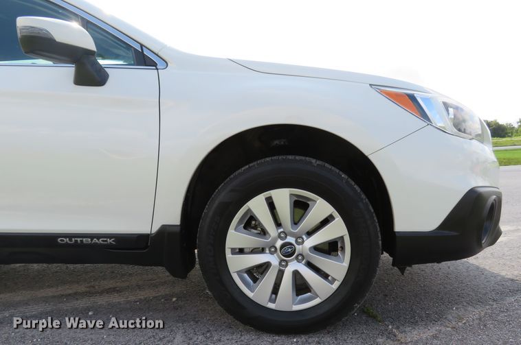 image for item DH1102 2016 Subaru Outback  passenger vehicle