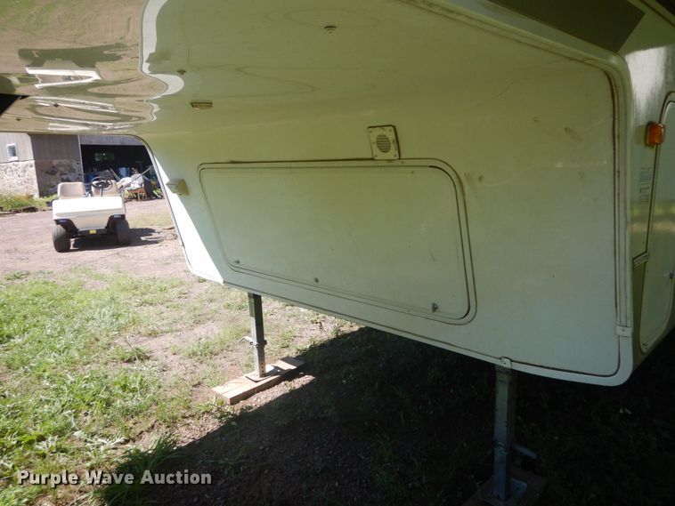 image for item DH5142 2007 Keystone Montana Mountaineer 342PHT  camper