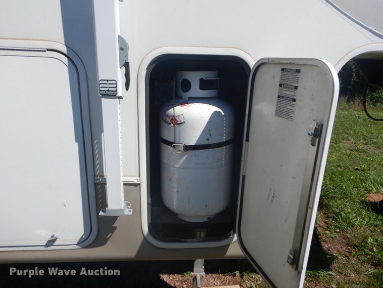 image for item DH5142 2007 Keystone Montana Mountaineer 342PHT  camper