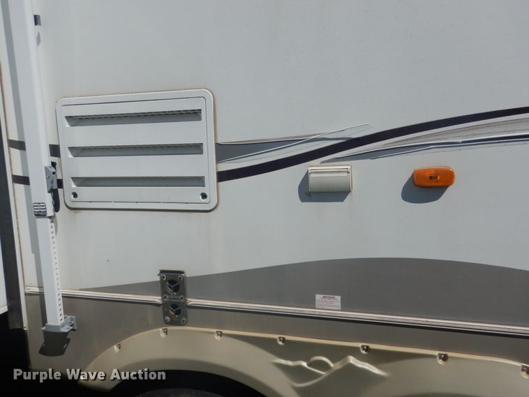 image for item DH5142 2007 Keystone Montana Mountaineer 342PHT  camper