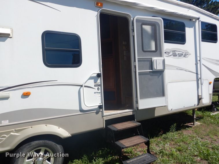 image for item DH5142 2007 Keystone Montana Mountaineer 342PHT  camper