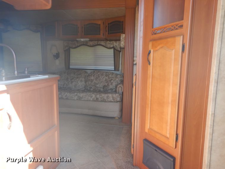 image for item DH5142 2007 Keystone Montana Mountaineer 342PHT  camper