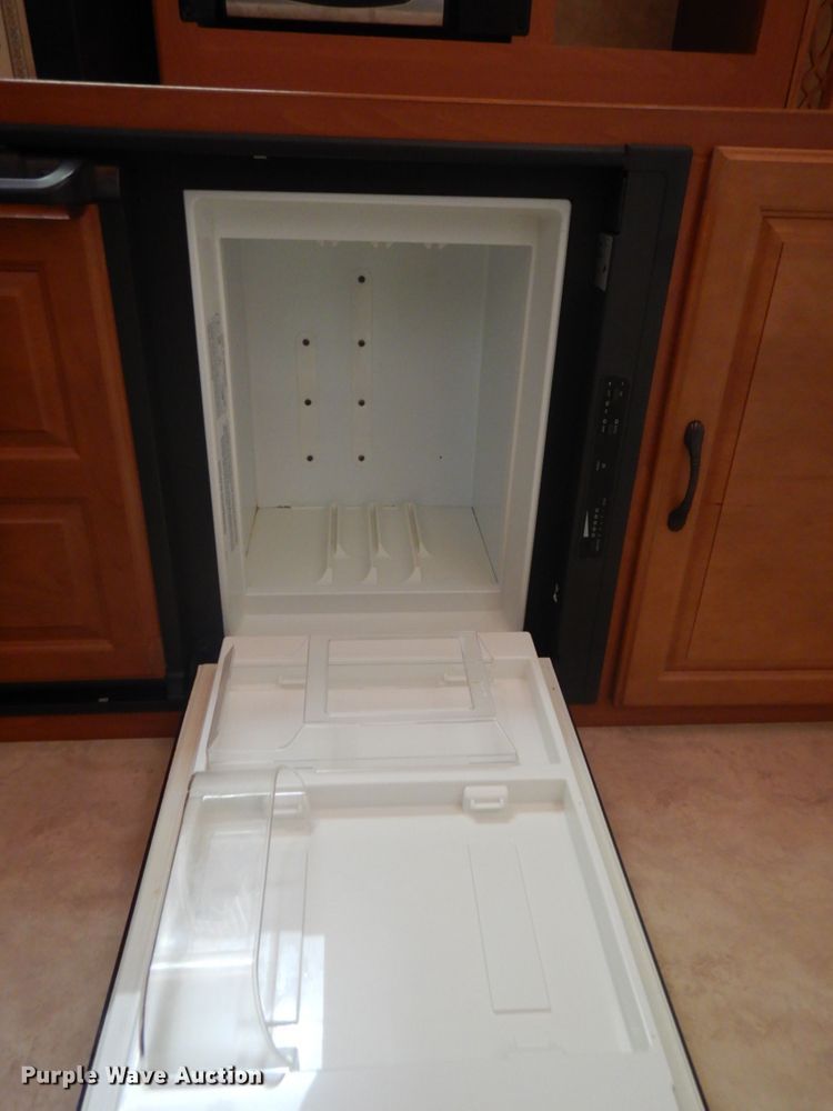 image for item DH5142 2007 Keystone Montana Mountaineer 342PHT  camper