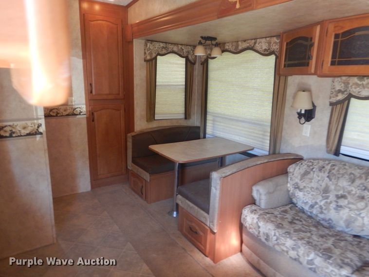 image for item DH5142 2007 Keystone Montana Mountaineer 342PHT  camper