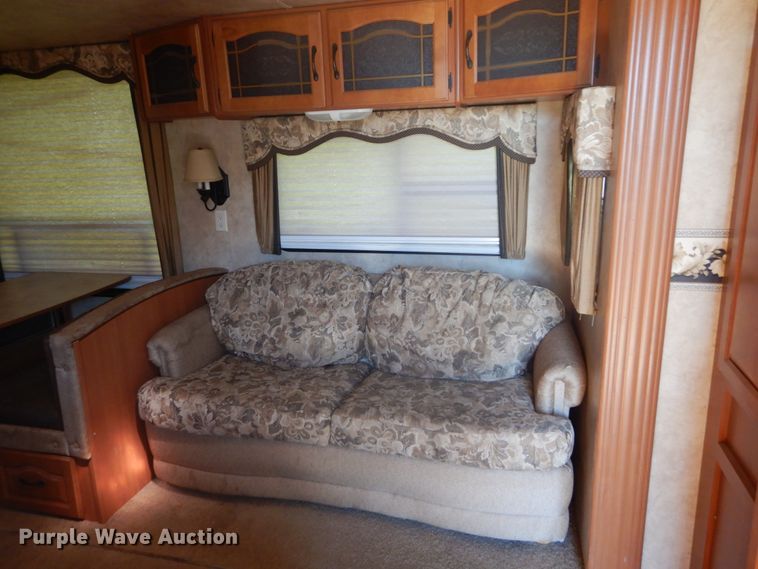 image for item DH5142 2007 Keystone Montana Mountaineer 342PHT  camper